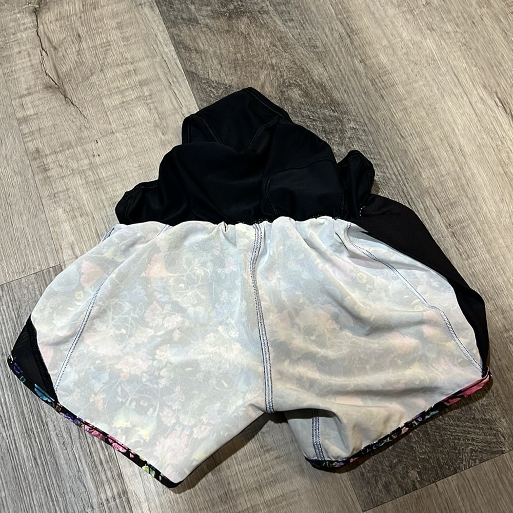 Lululemon Hotty Hot High Rise lined Flowerscope Black Multi size 0 - Picture 9 of 14